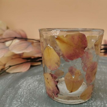 Composition Photophore en verre avec vrai pétales de rose