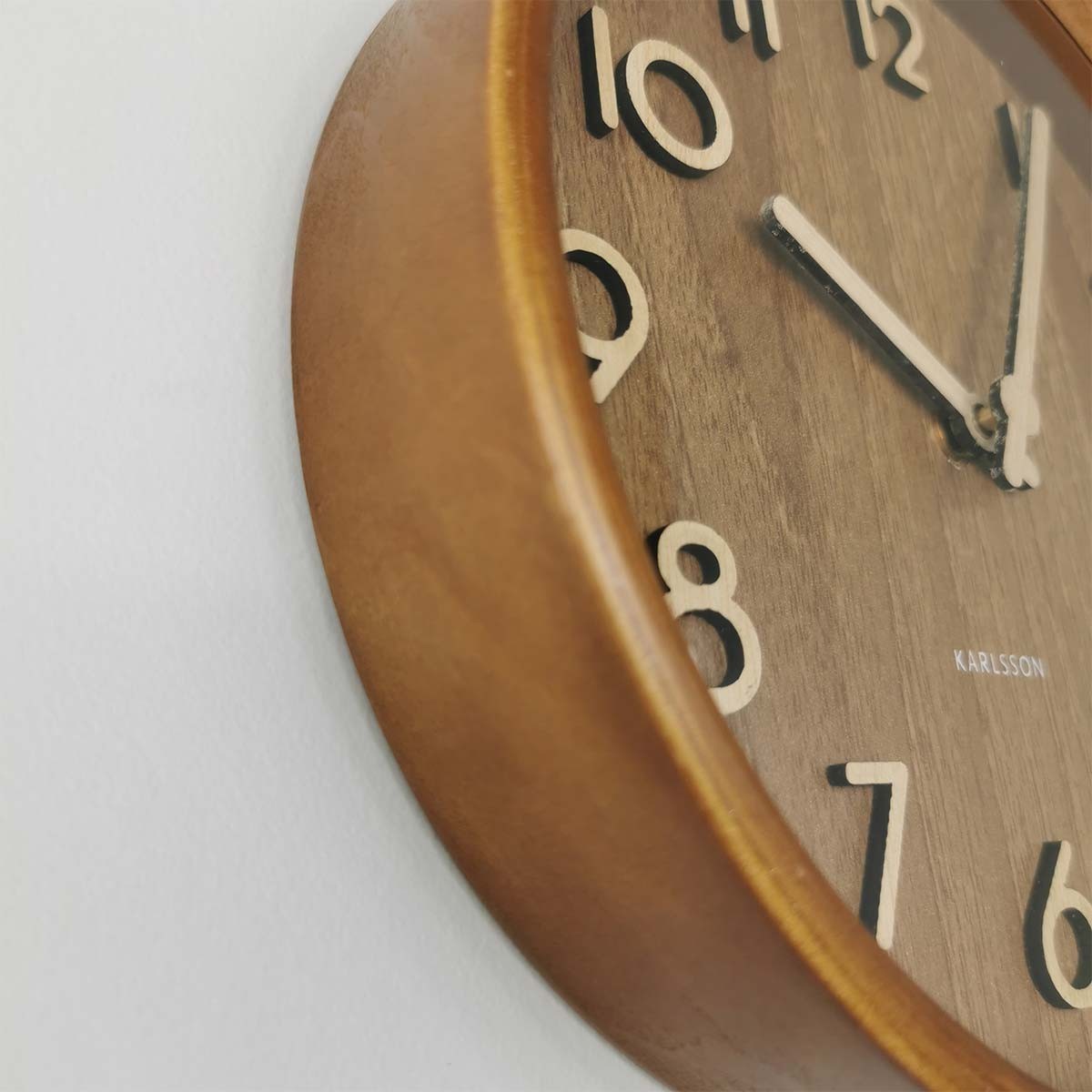 Composition Horloge murale en bois marron