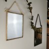 Composition Miroir à suspendre rectangulaire portrait métal doré